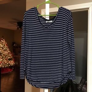 Hollister Long Sleeve V-Neck